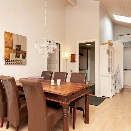 Semesterbostad Holiday X Roslev