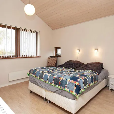 Semesterbostad Holiday X Roslev